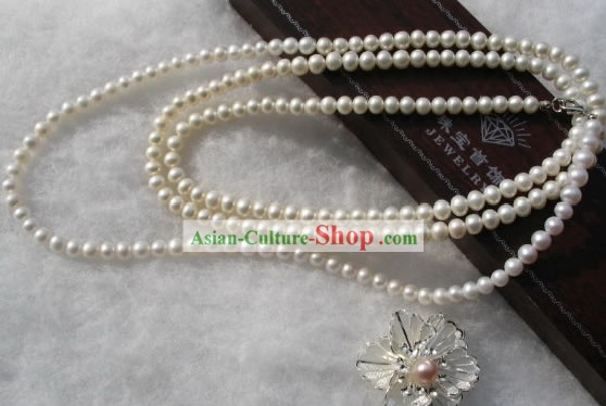 Naturales a largo collar de perlas blancas