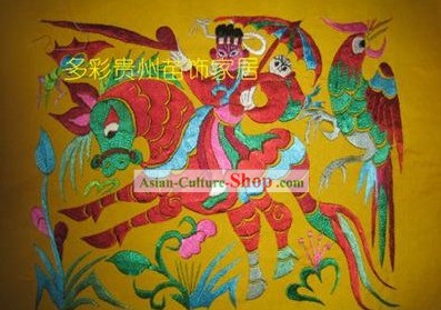 China minorías Miao hilo de seda bordado a mano de arte-Riding