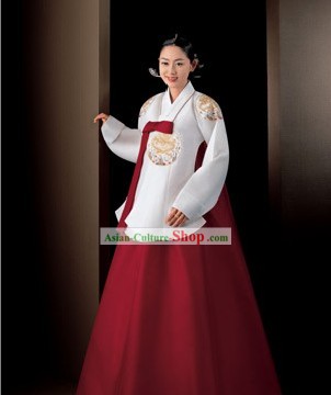 Coréenne hanbok traditionnel à la main pour la femme (blanche)