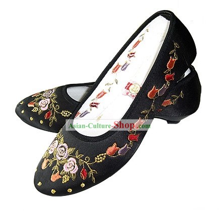 Cinese tradizionale scarpe fatte a mano satinato ricamato (melograno fiore, nero)