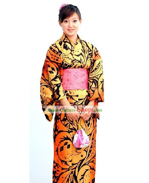 Traditional Japanese Ladies Kimono Complete Set