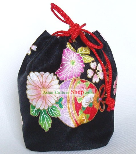 일본의 전통 기모노 가방