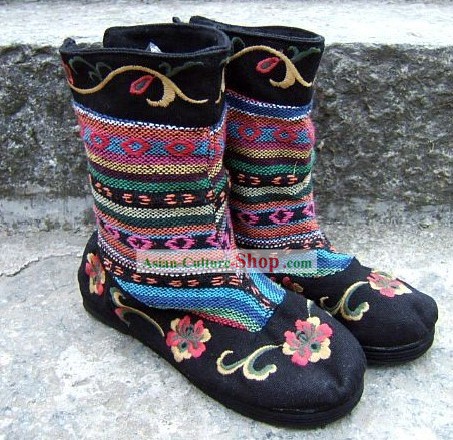 Chino tradicional y artesanal Yunnan zapatos bordados botas de tela