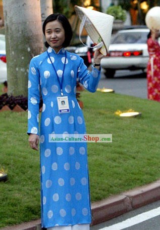 Традиционный вьетнамский синий костюм дамы Длинные