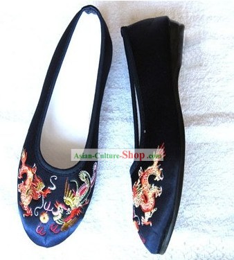 Chino tradicional y artesanal bordado zapatos de raso del dragón