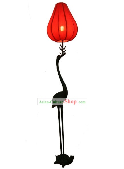 Chinois traditionnel de grue à la main et la Grande Lanterne étage Tortue