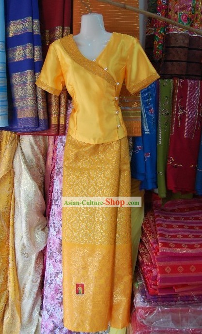 Conjunto tradicional vestido completo de Tailandia