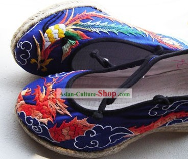 Chinese Traditional Hand Made Embroidery Phoenix and Dragon Shoes
