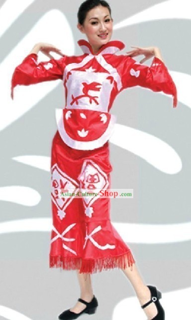 Traditional Chinese Spring Festival Dance Costume