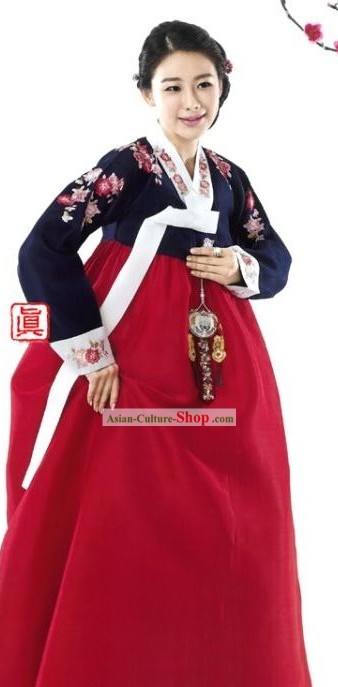 Traditional Korean Wedding Ceremony Mothers Hanbok Clothes