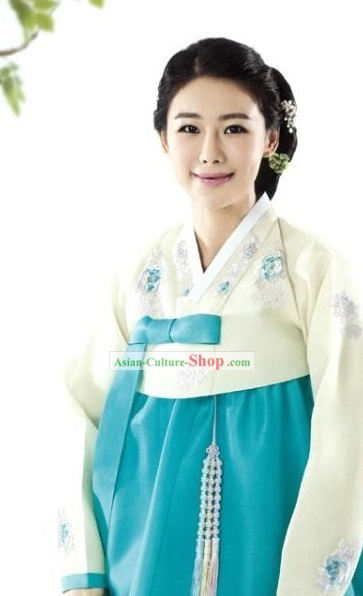 Romantic Korean Women Embroidered Flower Hanbok