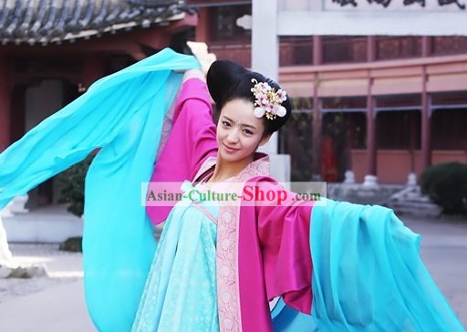 Ancient Tang Dynasty Beauty Dancing Costume