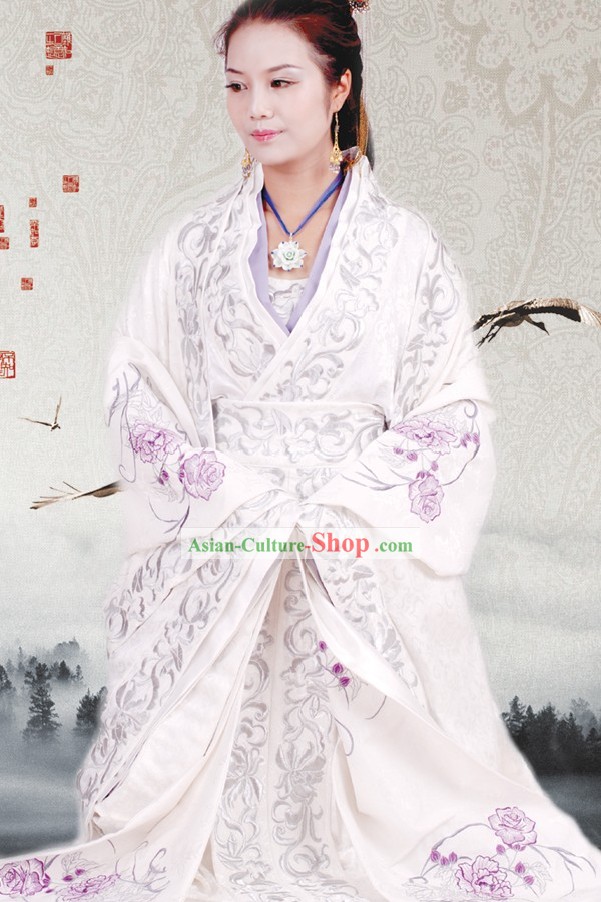 Chinese Embroidered White Wedding Dress