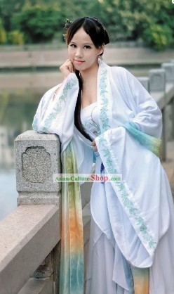 Ancient Chinese Beauty White Han Fu Clothing and Headpiece for Women