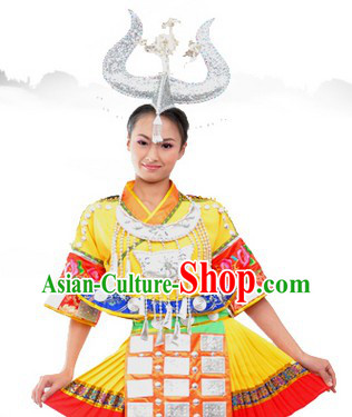 Traditional Chinese Miao Minority Dance Costume and Headpiece for Women