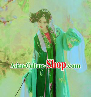 Traditional Chinese Beijing Opera Style Female Clothing and Headpiece