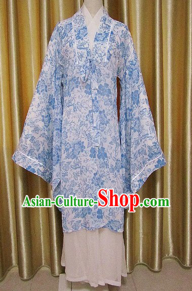 Ancient Chinese Ming Dynasty Blue Flower Female Clothing