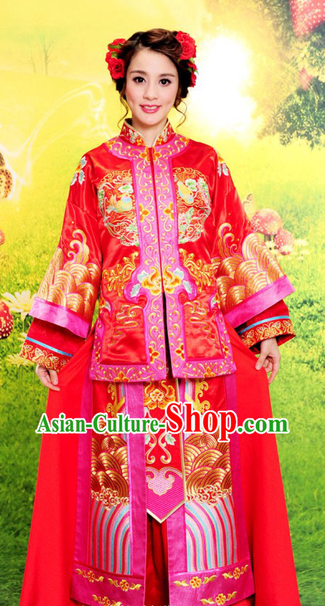 Chinese Classical Auspicious Embroidered Wedding Dress for Brides