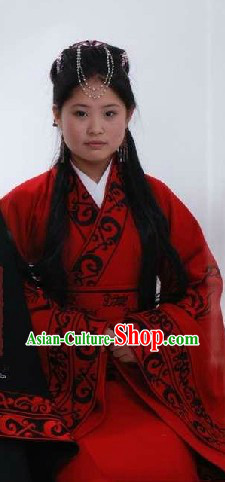 Ancient Chinese Han Dynasty Quju Embroidered Phoenix Clothes for Women