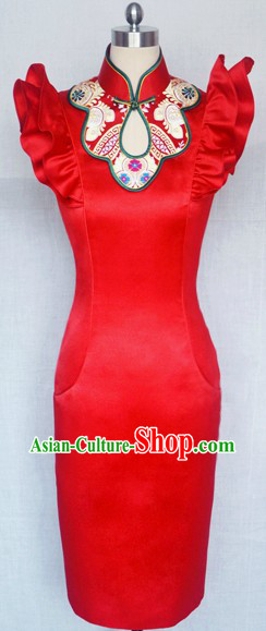 Chinese Classic Red Wedding Qipao for Brides