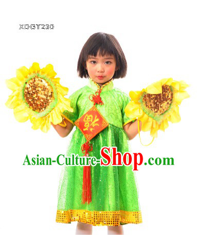 Traditional Chinese Sunflower Mandarin Dance Costumes and Flower Prop Set for Children