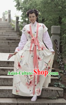 Traditional Ancient Chinese Happy Girl Clothes