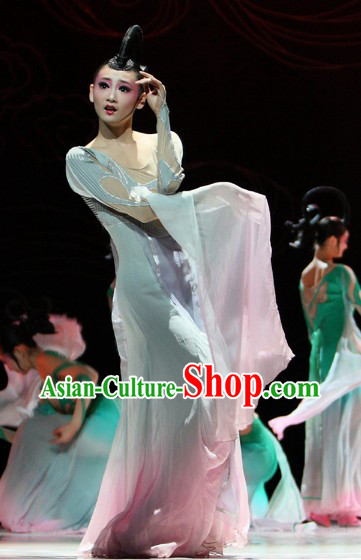 Traditional Chinese Imperial Palace Dancing Costumes and Hair Accessories for Women