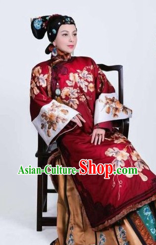 Qing Dynasty Princess Autumn Wear Manchu Clothing and Headwear
