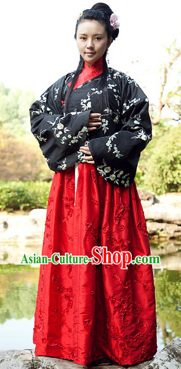 Ancient Chinese Ming Dynasty Clothing for Women