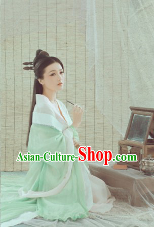 Ancient Chinese Light Green Lady Clothing Complete Set for Women