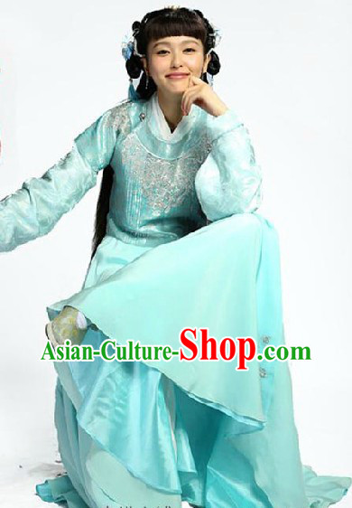 China Ming Dynasty Light Blue Female Clothing