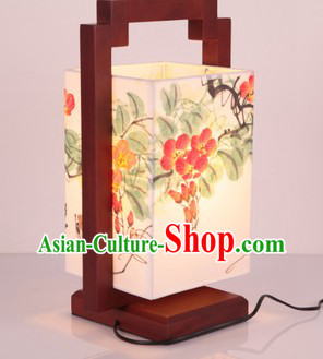 Classic Hand Painted Traditional Chinese Flower Painting Reading Desk Lantern