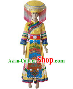 Guang Xi Zhuang Tribe Minority Ethnic Clothes and Headpiece for Women
