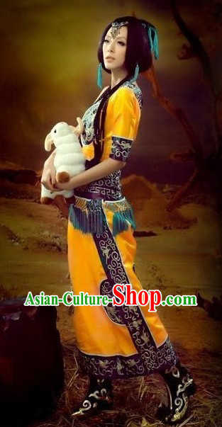 Mysterious Ancient Chinese Yellow Ethnic Clothes