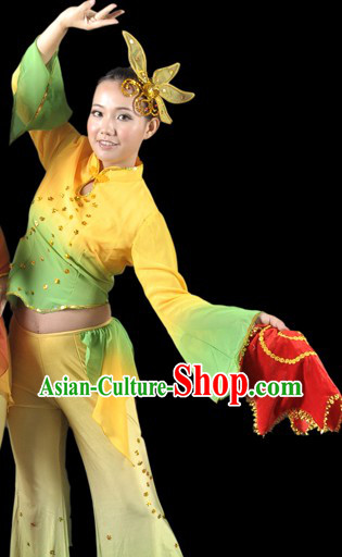 Traditional Chinese Handkerchief Dance Costume and Headgear for Women