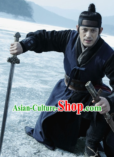 Ancient Chinese Chivalrous Swordsman Costumes and Headwear Complete Set