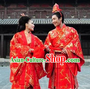 Traditional Chinese Wedding Hanfu Dresses for Brides and Bridegrooms