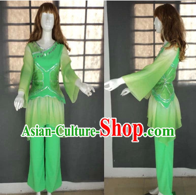 Traditional Green Fan Dancing Outfit for Women
