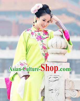 Chinese Qing Dynasty Forbidden City Yellow Long Robe for Lady