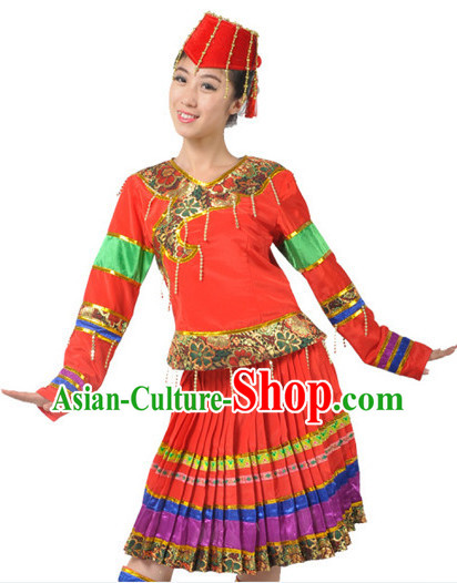 China Folk Yi Nationality Clothes and Hat for Women