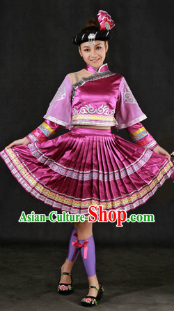 China Miao Ethnic Clothing and Hat for Women