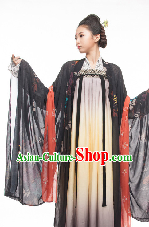 traditional Chinese attire for women
