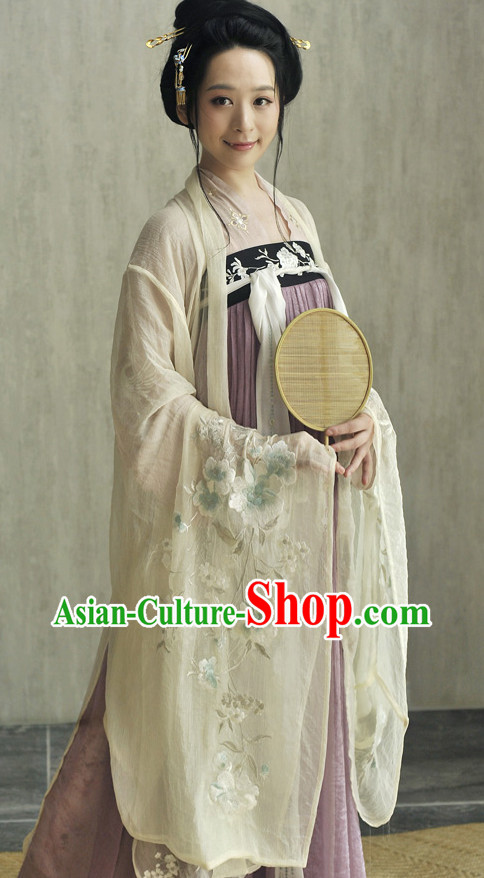 Chinese Traditional Folk Costume