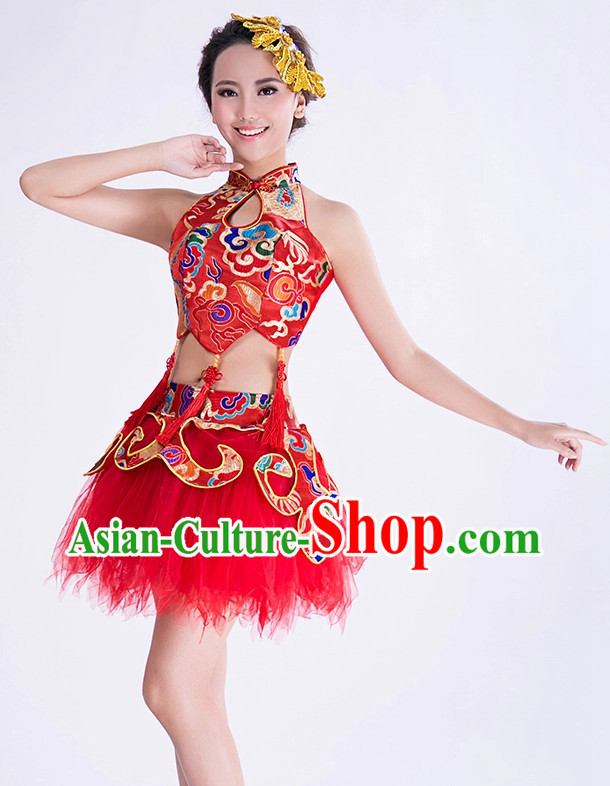 Chinese Dance Costumes and Hair Decorations