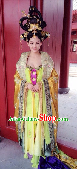 Chinese Traditional Empress Costumes and Hair Decorations Complete Set