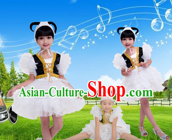 Chinese spring festivavl sheep dance