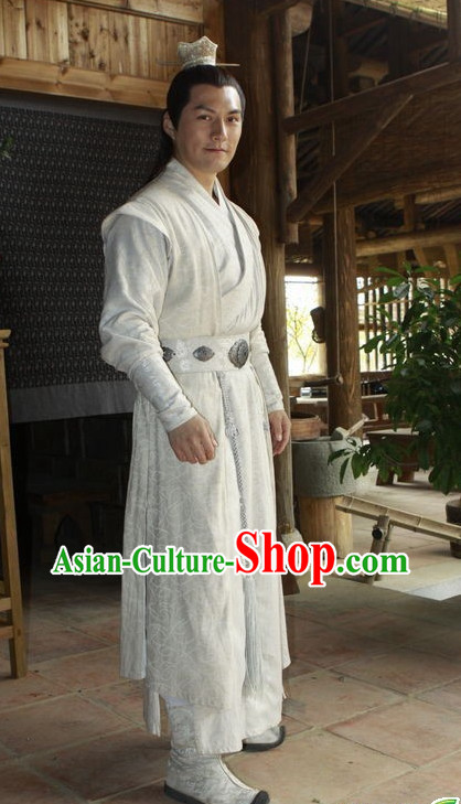 Chinese White Handsome Men Clothes and Coronet Complete Set for Men