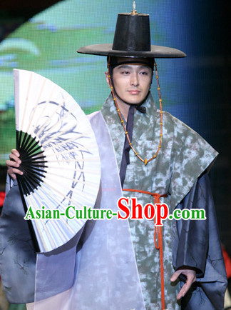 Traditional Korean Scholar Costume for Men