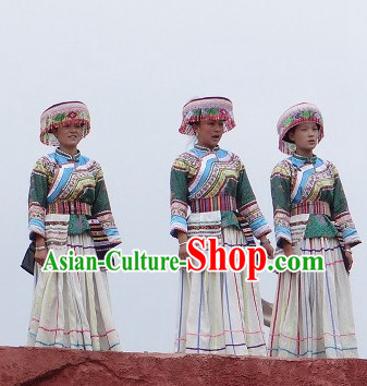 China Yunnan Lijiang Miao Minority Clothes and Hat for Women