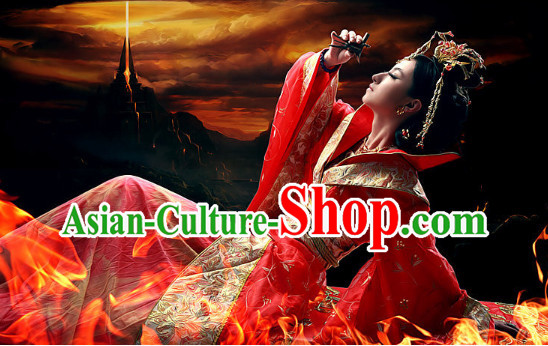 China Traditional Queen Costumes and Hair Accessories